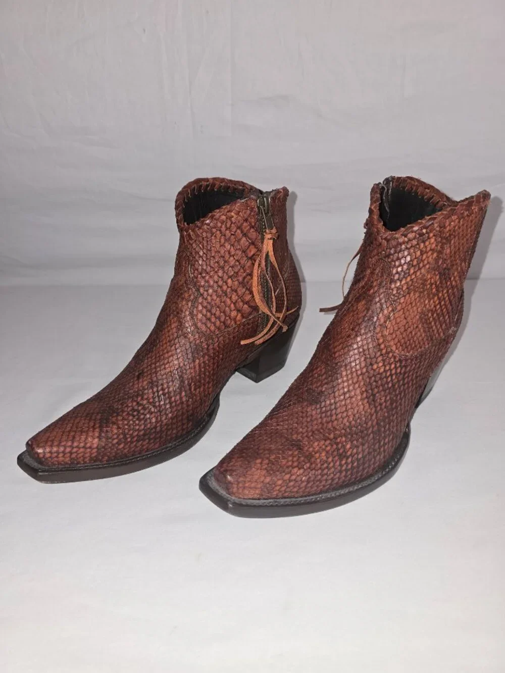 Allens Women's Reptile Embossed Leather Side Zip Snip Toe Western Ankle Boot 8 B